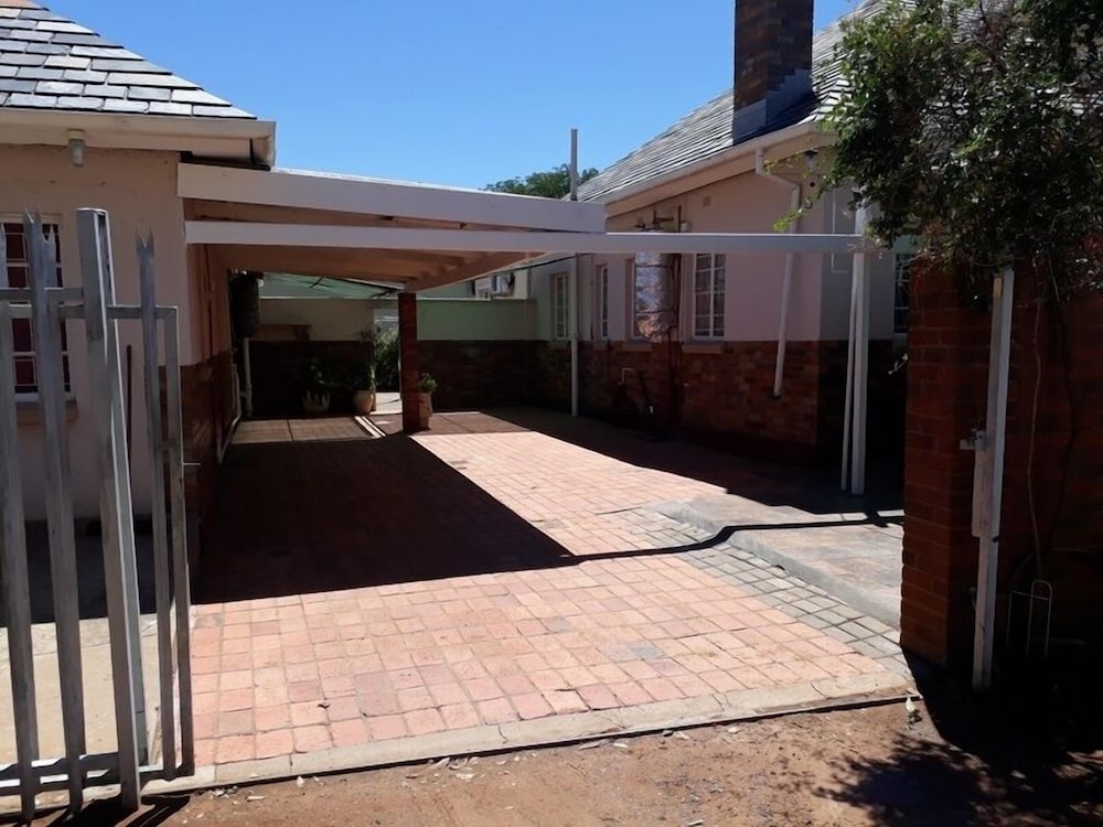 Padlangs Self Catering 40/47