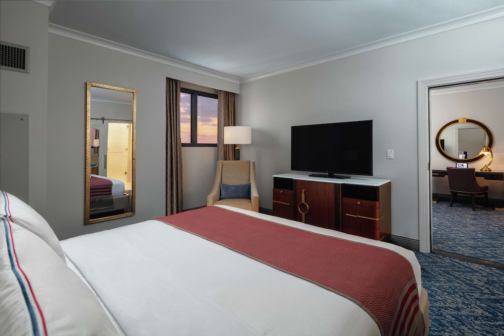 The Higgins Hotel New Orleans, Curio Collection by Hilton 13/77