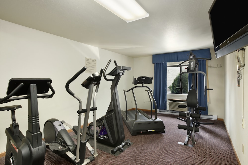 Baymont By Wyndham Waukesha 14/30