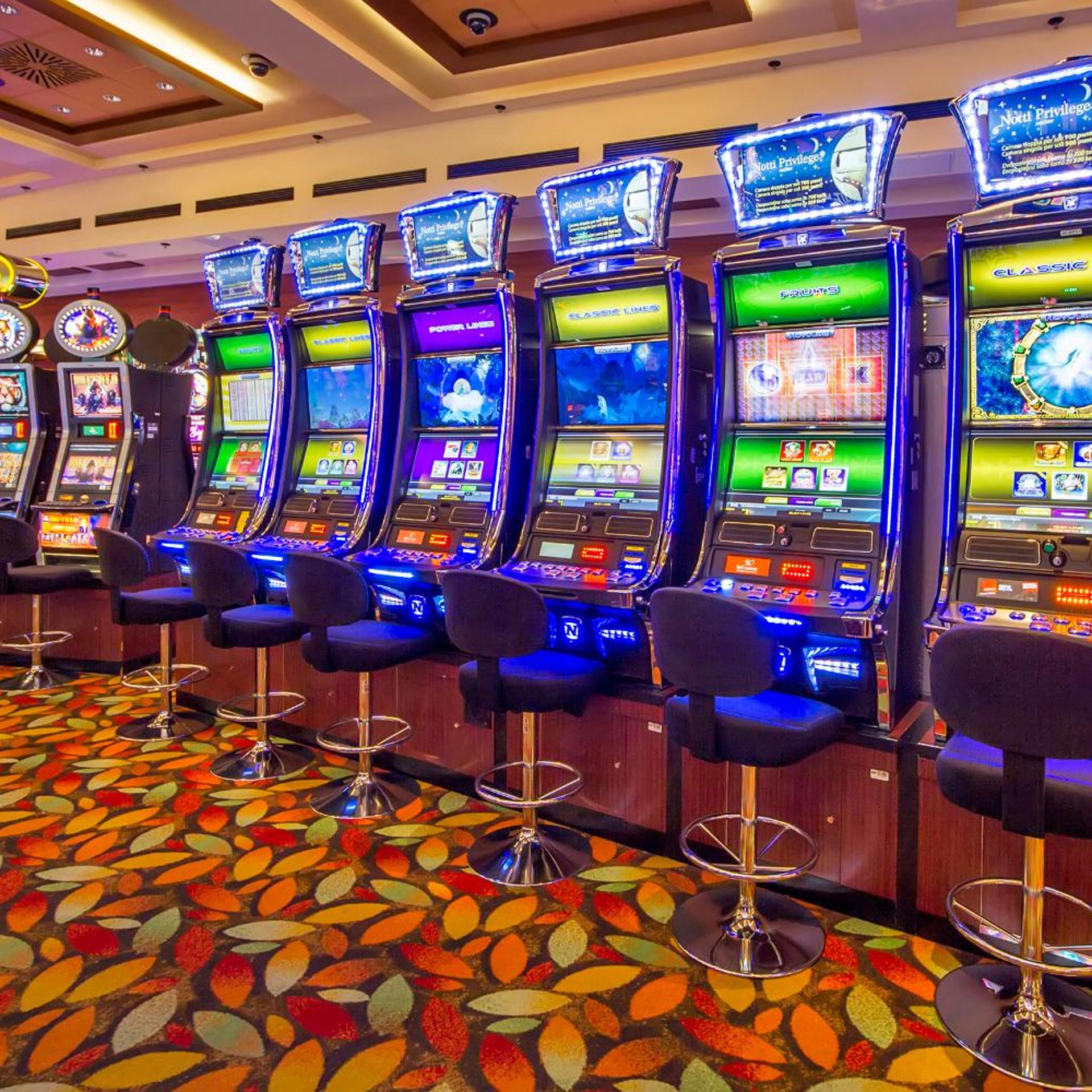 Park Casino and Hotel 44/51