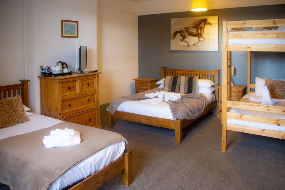 The Stonehenge Inn Carvery 7/39