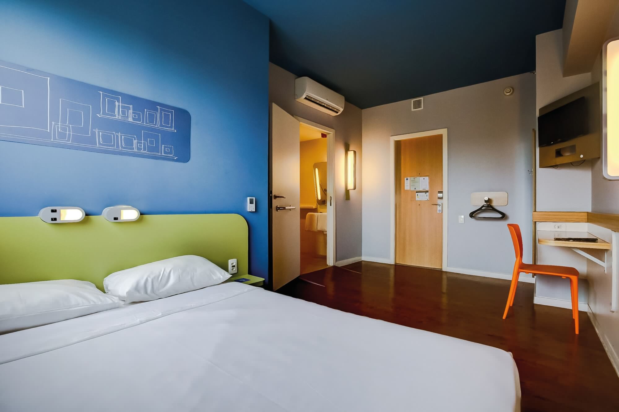 APARTMENT, DOUBLE BED
