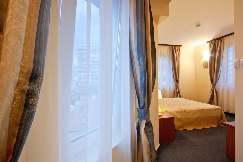 Hotel Cheap 18/34