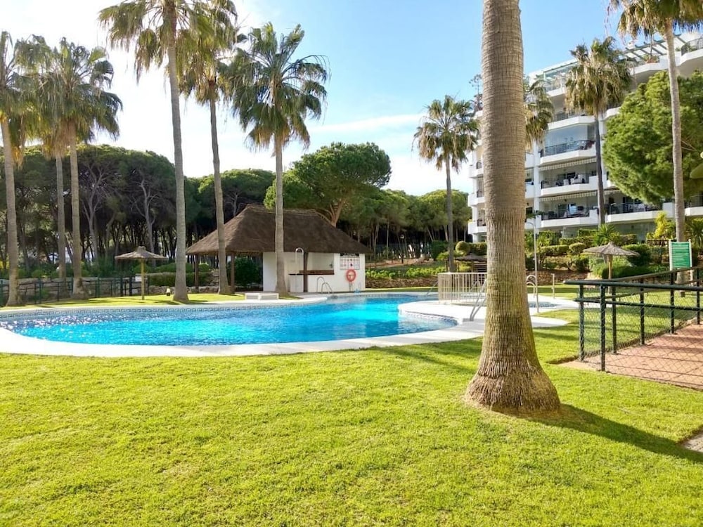 Sky Sea Holidays Calahonda 38/43