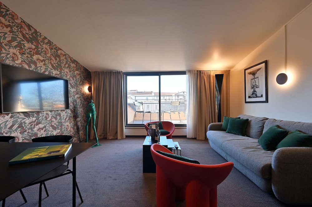 Park Hotel 47/73