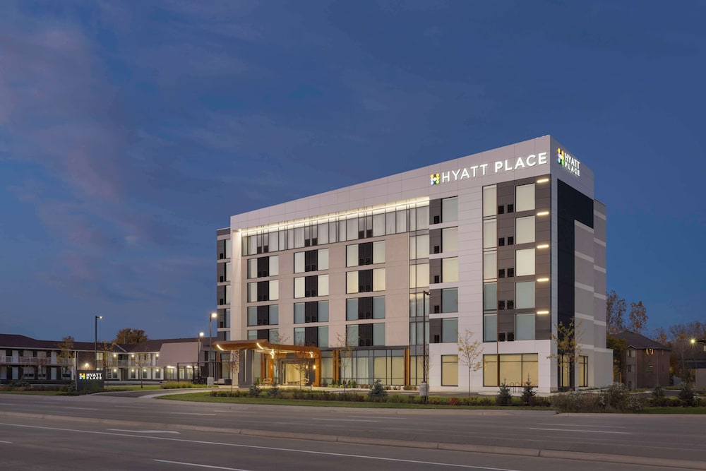 Hyatt Place Windsor 4/50