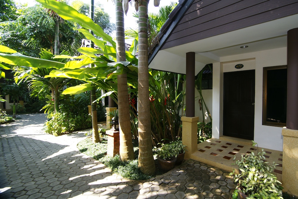 Laluna Resort 40/50