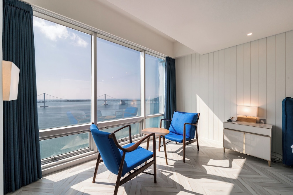 Homers Hotel 27/50