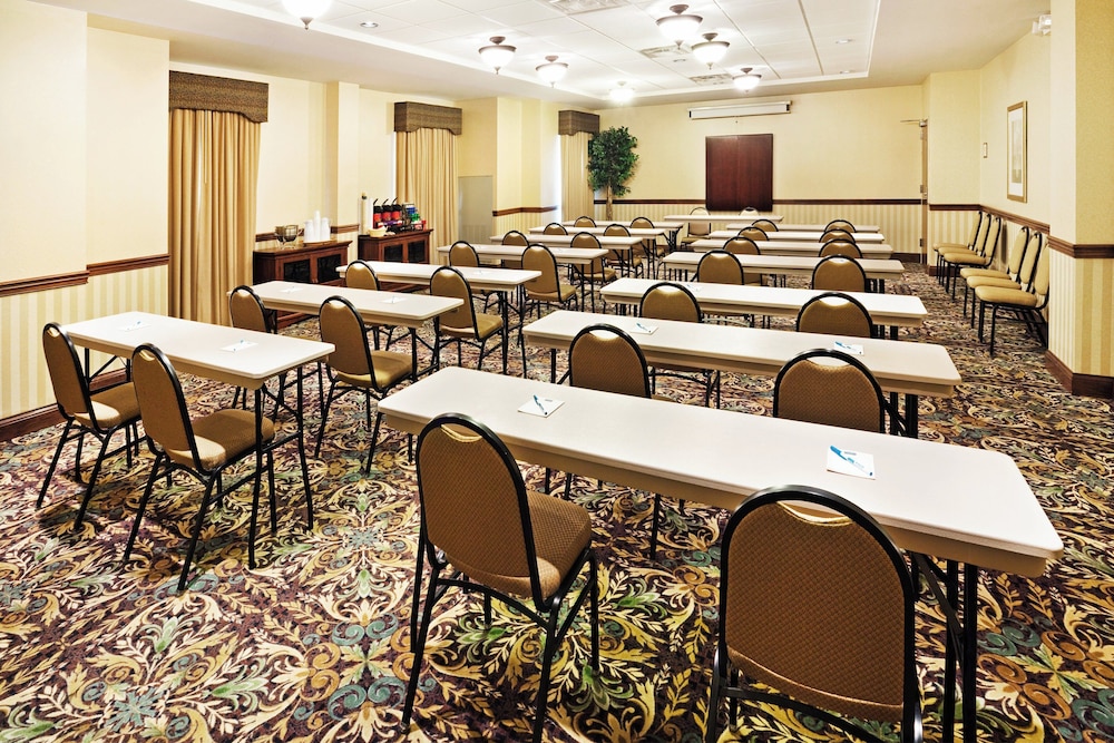 Staybridge Suites Knoxville Oak Ridge, an IHG Hotel 40/50