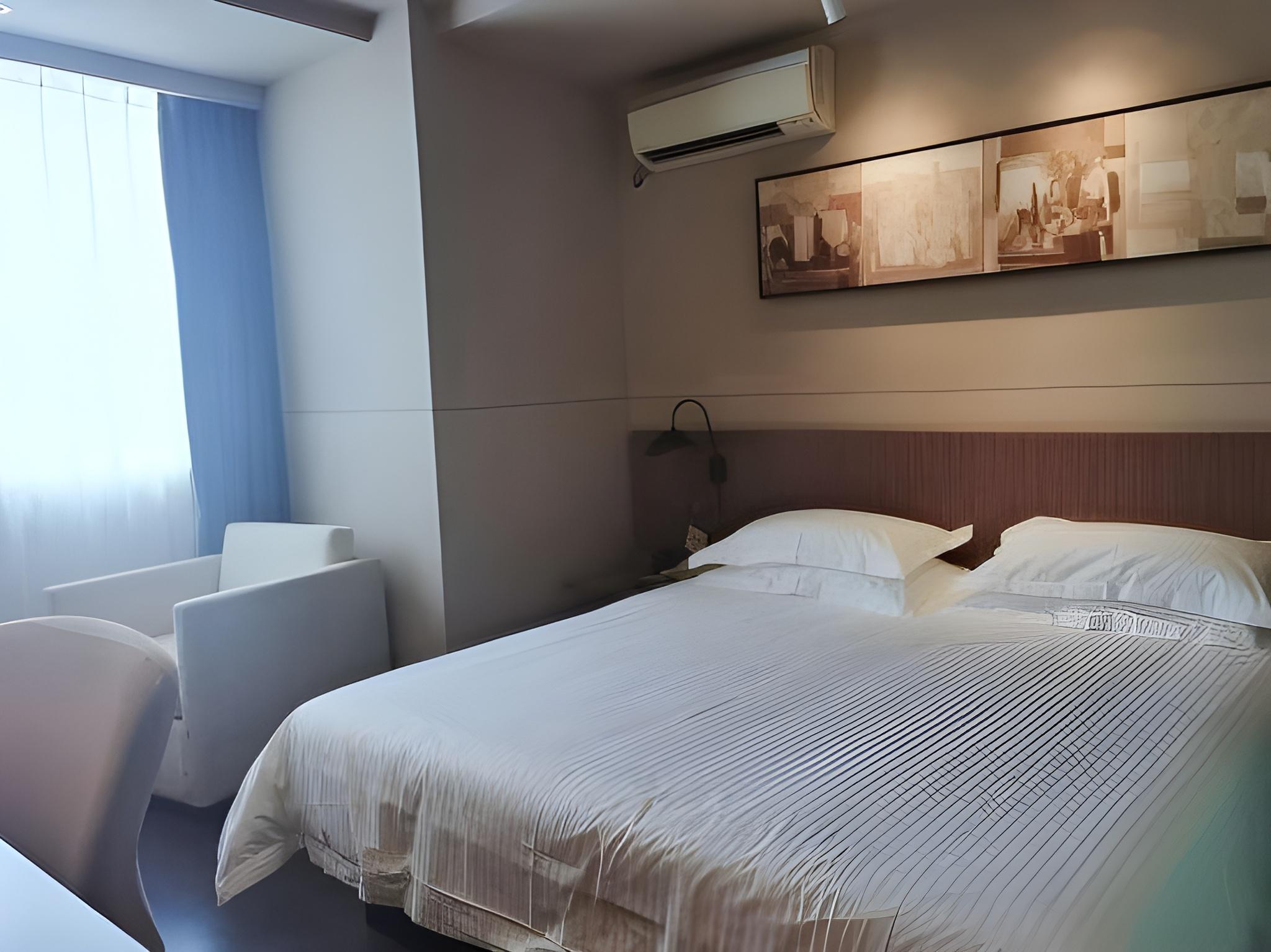 غرفة سوبيريور بسرير كوين، Jinjiang Inn Select Wuhan Chuhehan Street Shuiguo Lake 4/4