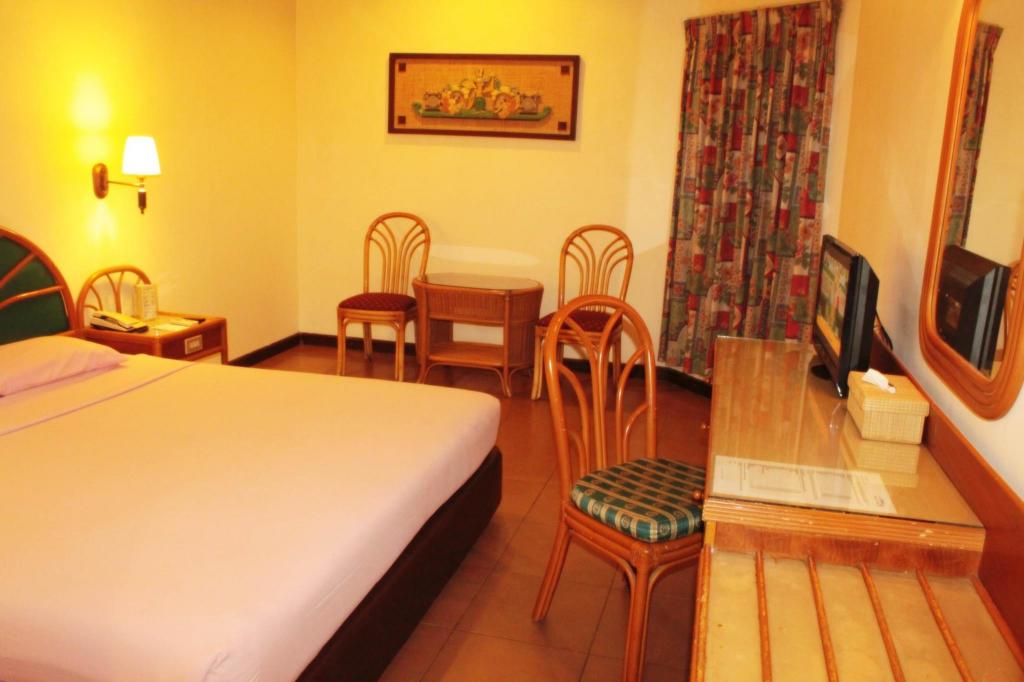 Losari Beach Inn 11/32