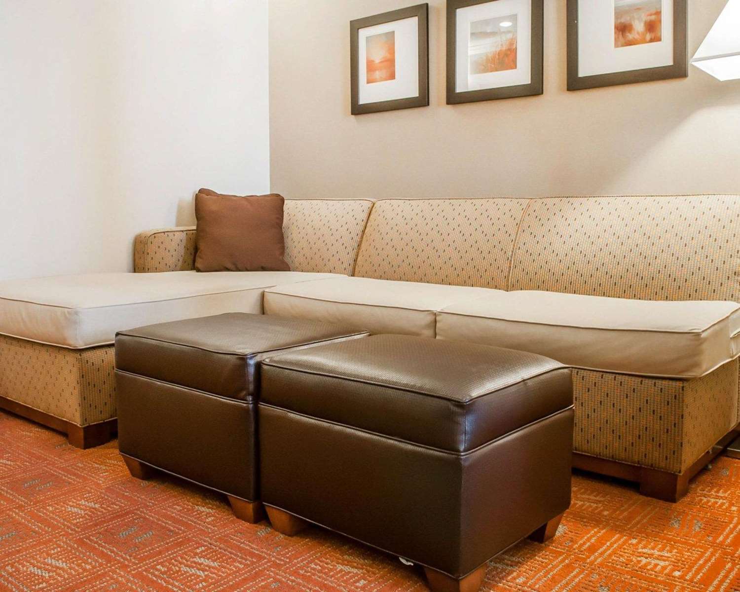 Comfort Suites Farmington 24/43