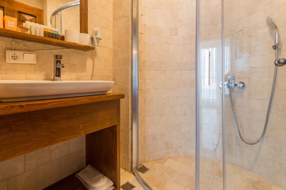 Hillcity Boutique Hotel 34/35