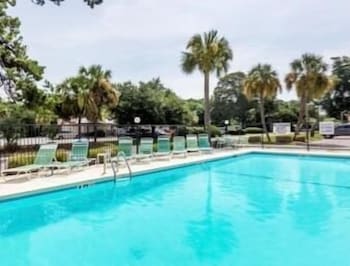 Days Inn By Wyndham Little River 7/14