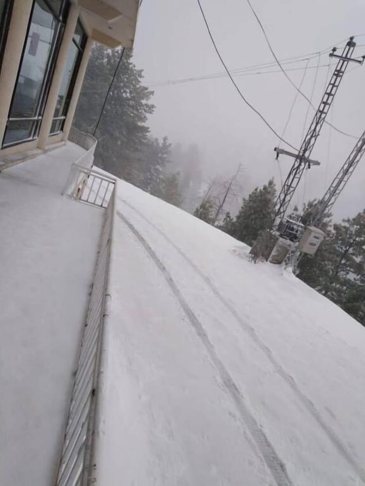 Shangrila Hotel & Resort Changla Gali 12/57