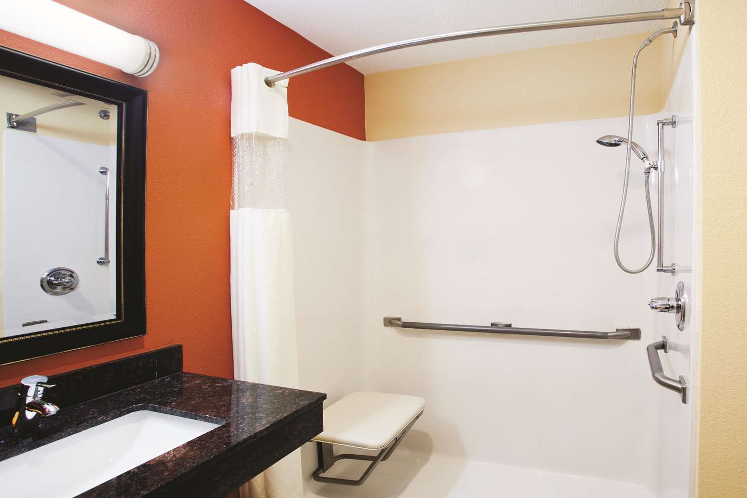 La Quinta Inn and Suites by Wyndham Florence 45/47