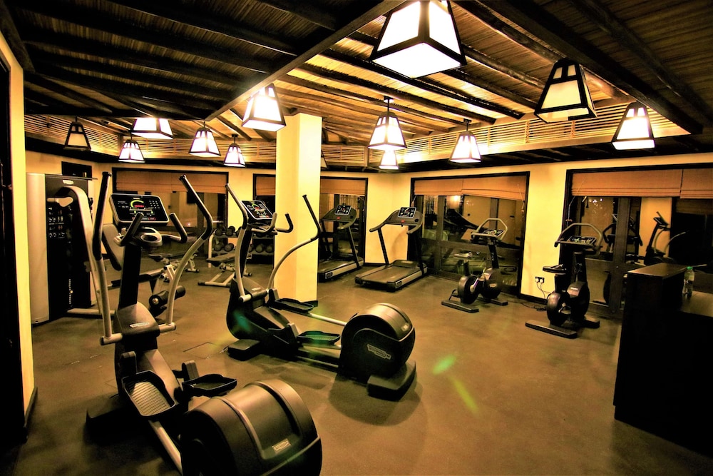Azimut Hotel Musandam 35/68