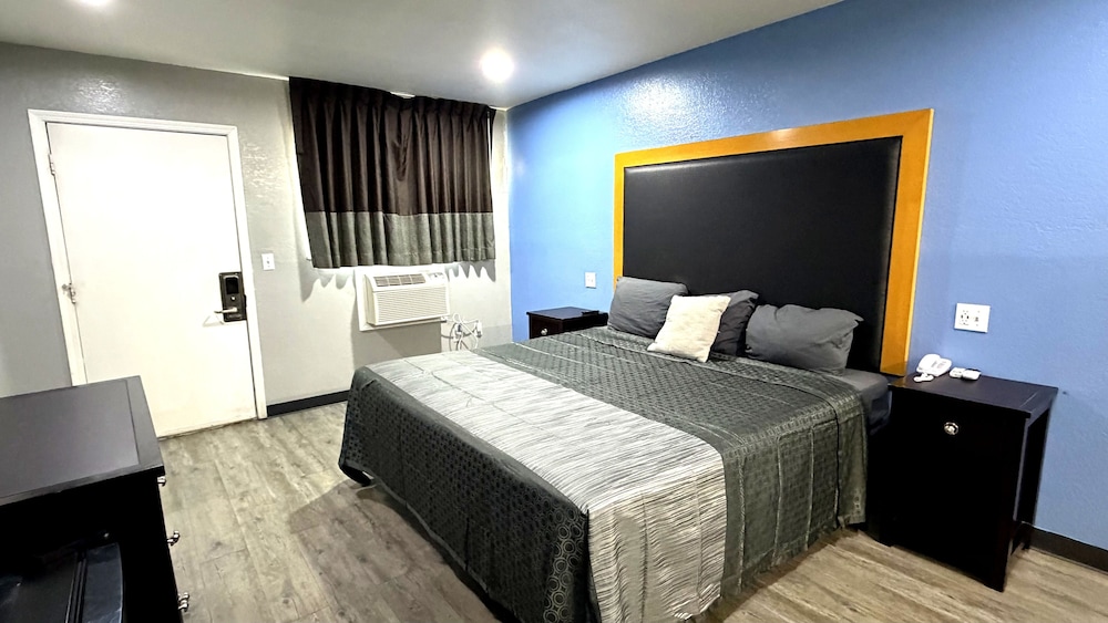 OYO Hotel Waldron AR - Hwy 71 17/52