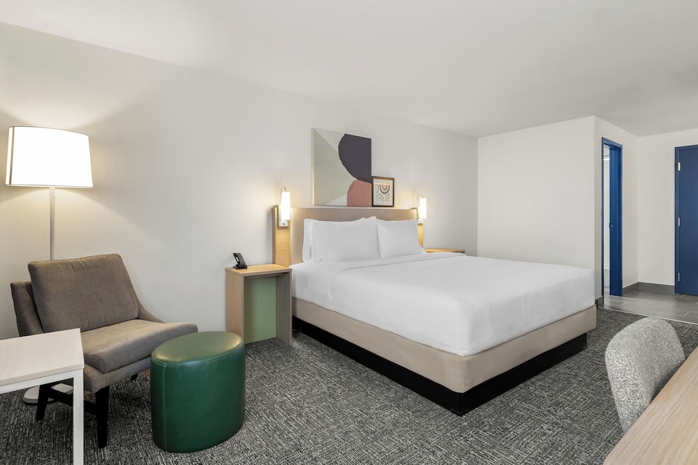 Spark by Hilton Muskogee 18/28