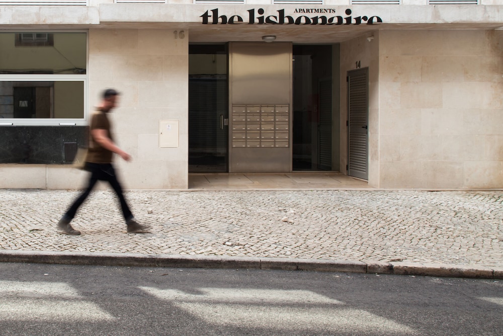 The Lisbonaire Apartments 43/49