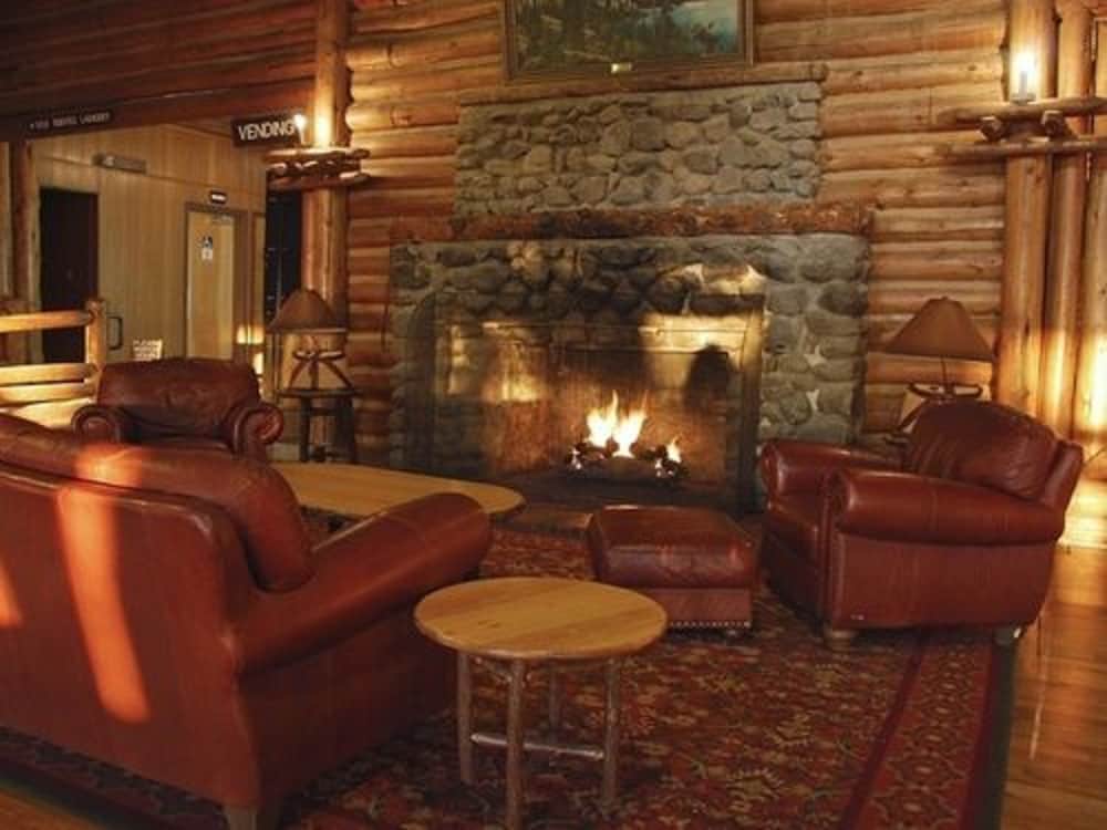 Lake Lodge Cabins 6/16