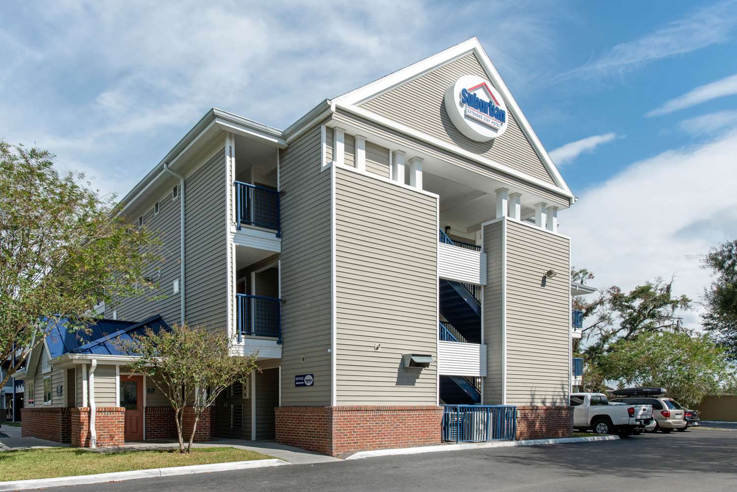 Suburban Studios Lakeland North I-4 45/49