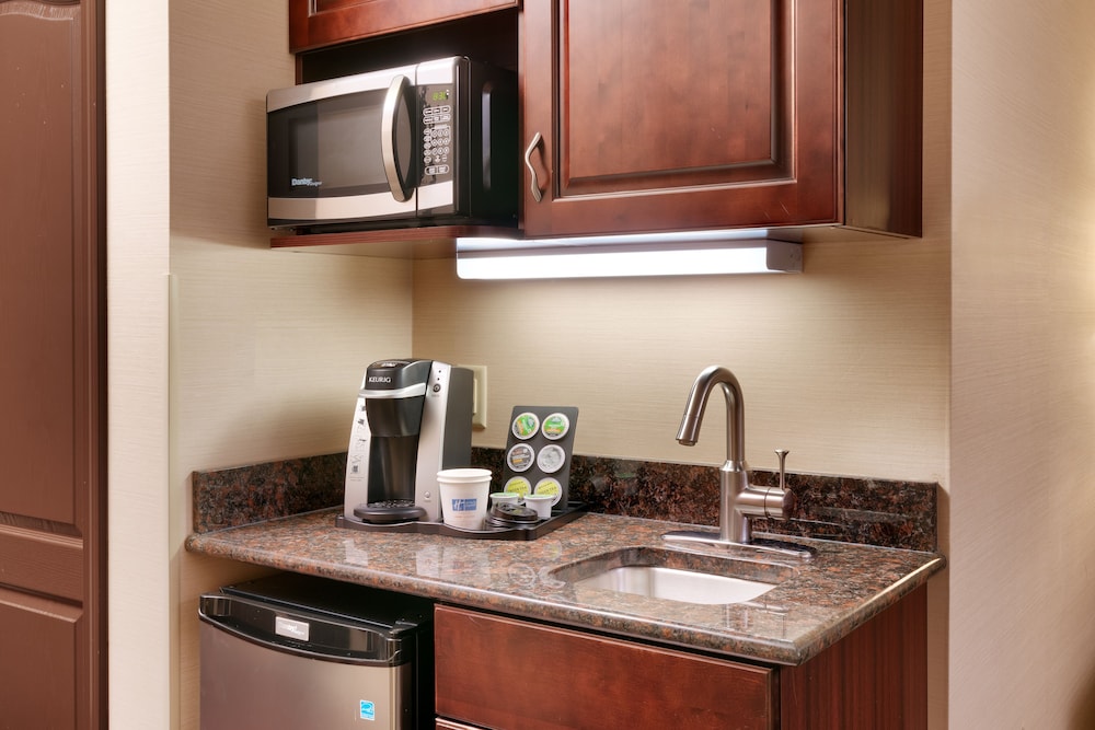 Holiday Inn Express Hotel And Suites Butte 44/46