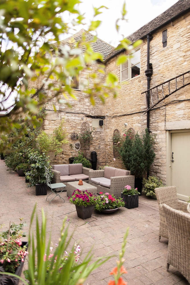 The Ormond at Tetbury 44/49