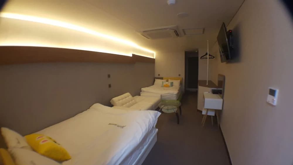 Myeongdong Mom House 15/46