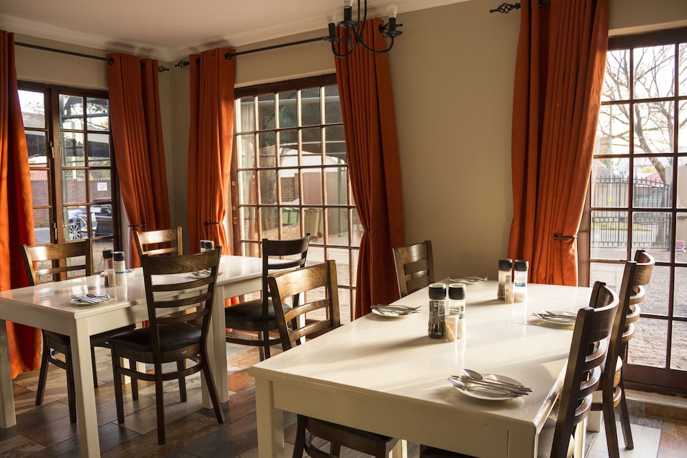 Ruth Avenue Guest House 26/34
