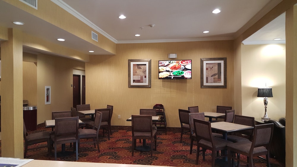 Microtel Inn & Suites By Wyndham Aransas Pass/Corpus Christi 26/30