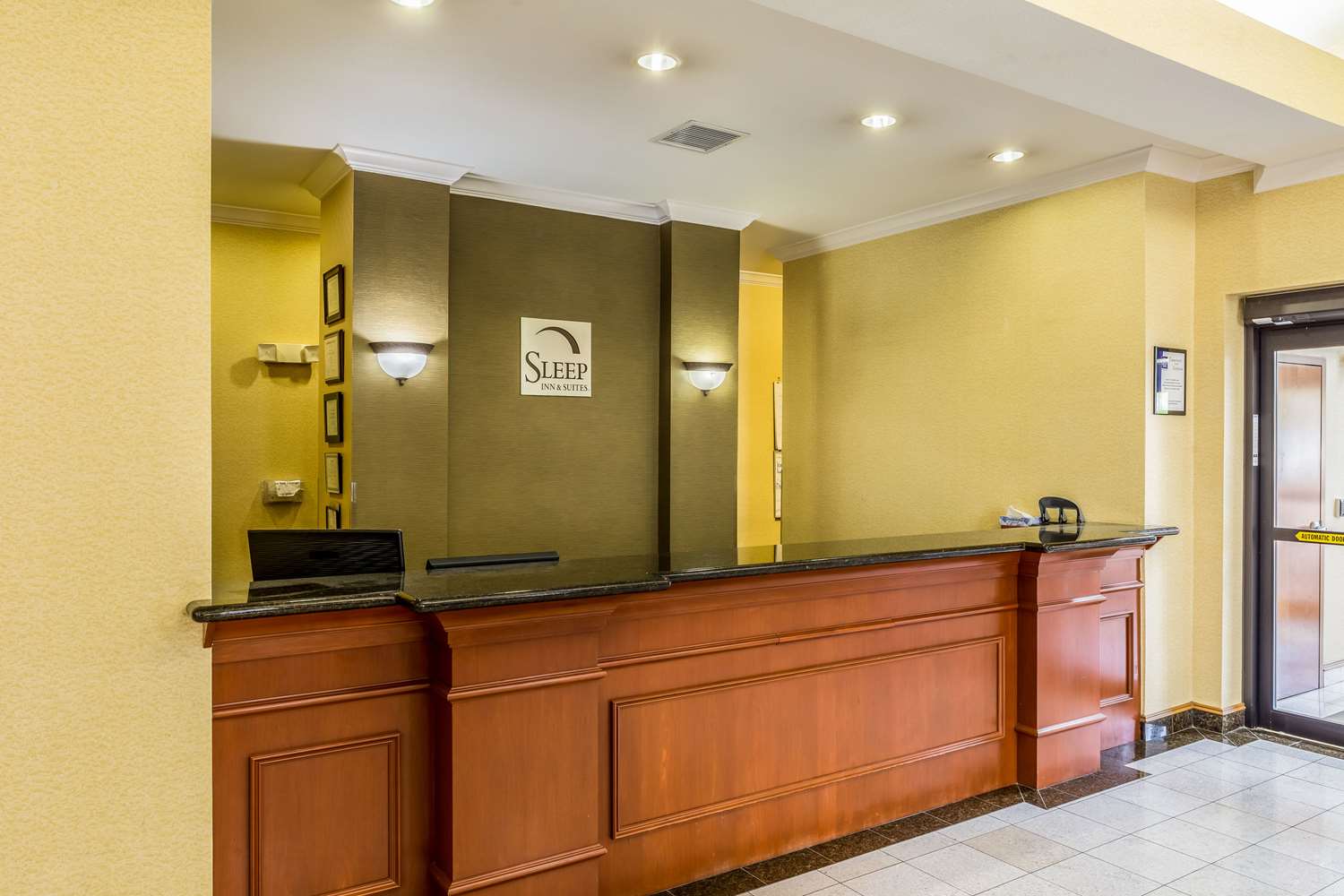 Sleep Inn & Suites Stafford Sugarland 4/23