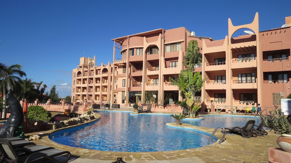 Africana Hotel & Spa in Al-'Amriyah