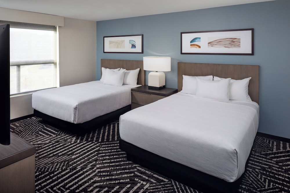 1 Bedroom, Suite, 2 Queen Beds, Sofa, Kitchen, Accessible