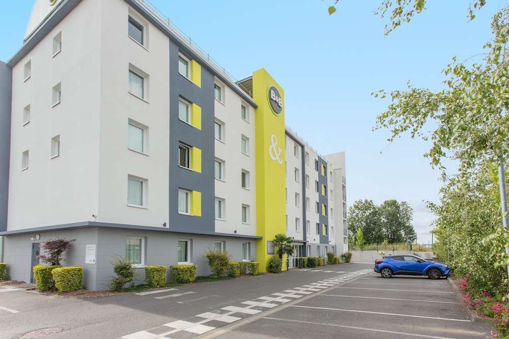 B&B HOTEL Valenciennes Marly in Marly (Nord)