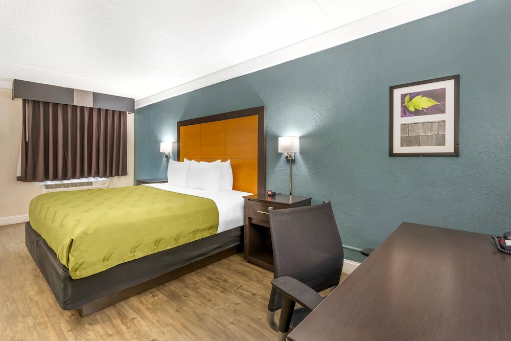 Quality Inn & Suites North Charleston Ashley Phosphate 21/50