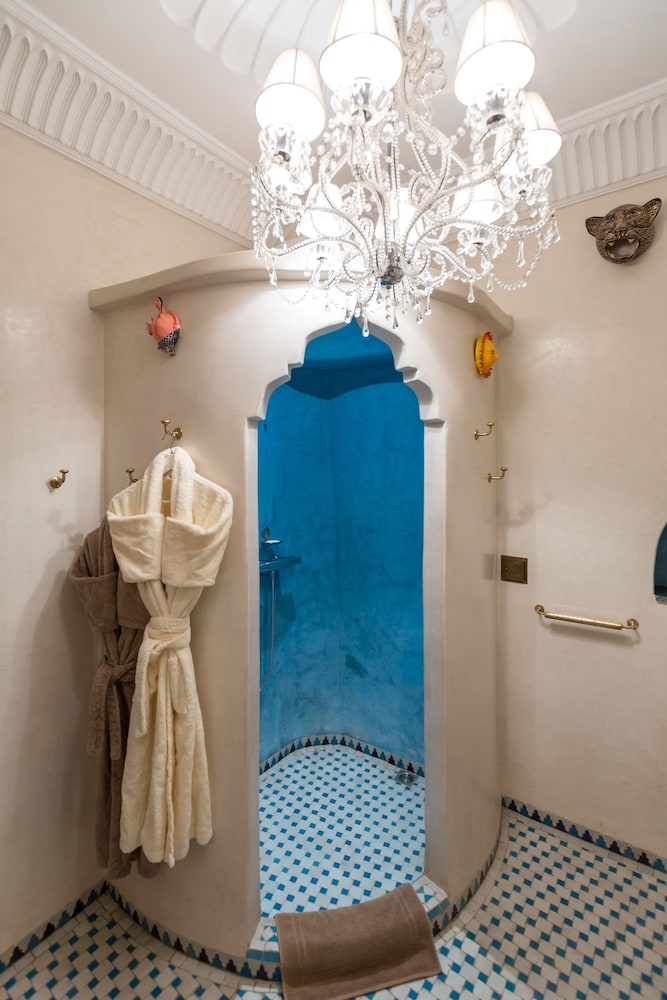 Riad Asrari 10/49