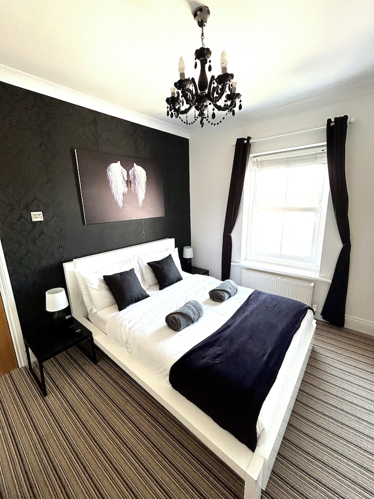 White, Standard, Double Bed