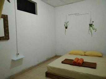 Room, Double Bed, Shared Bathroom, with Fan