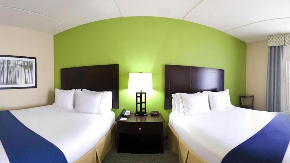 Holiday Inn Express Hotel Suites Newport South 21/79