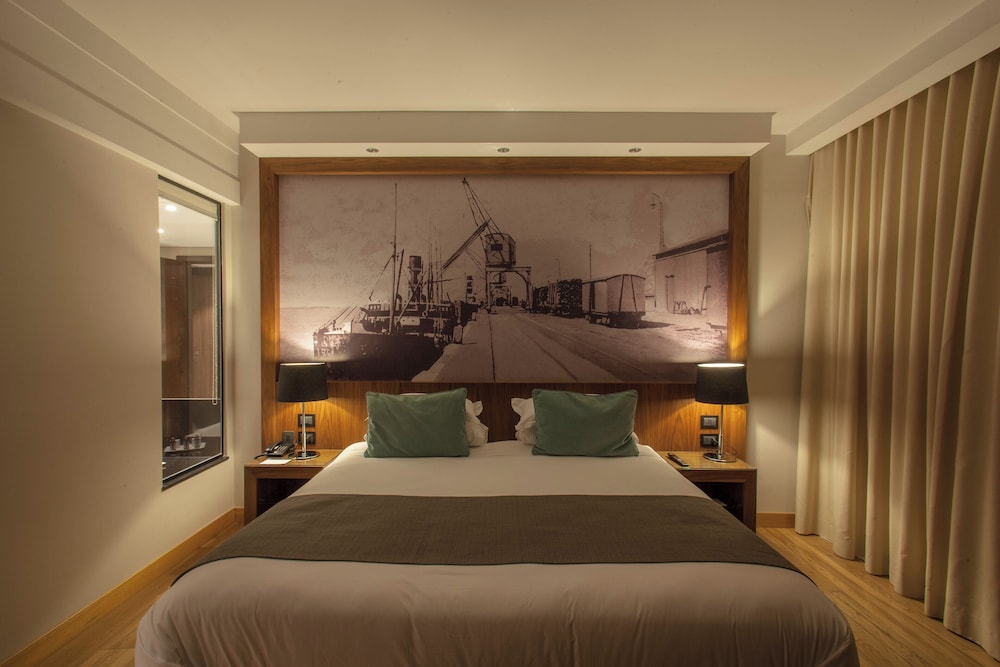 City, Double Bed
