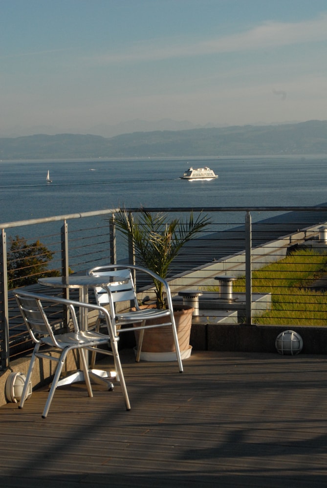 Seehotel Friedrichshafen 51/58