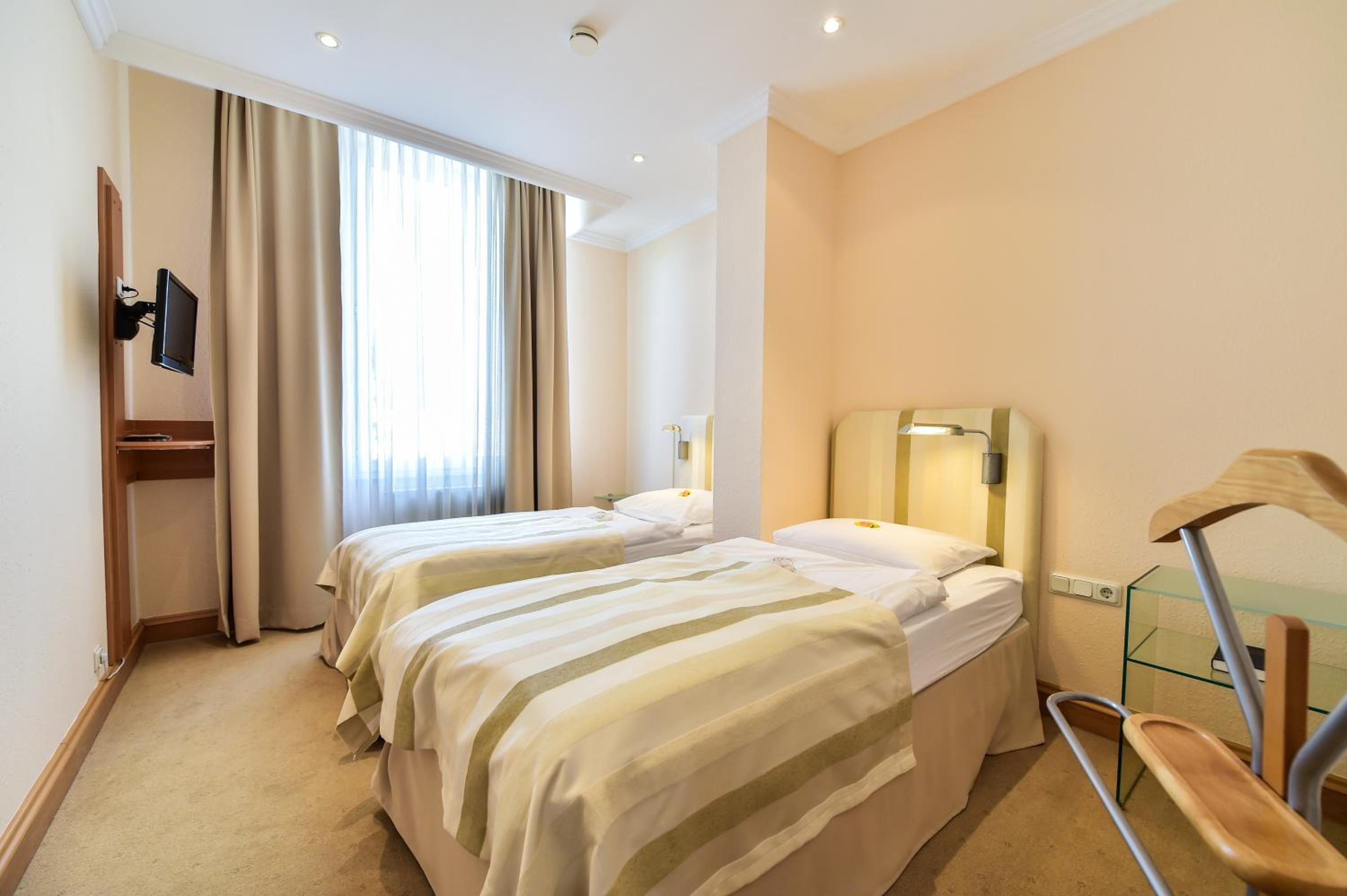 غرفة مفردة، STADT HOTEL Iserlohn 5/6