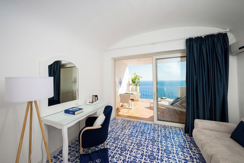 Grand Hotel Tritone 65/76