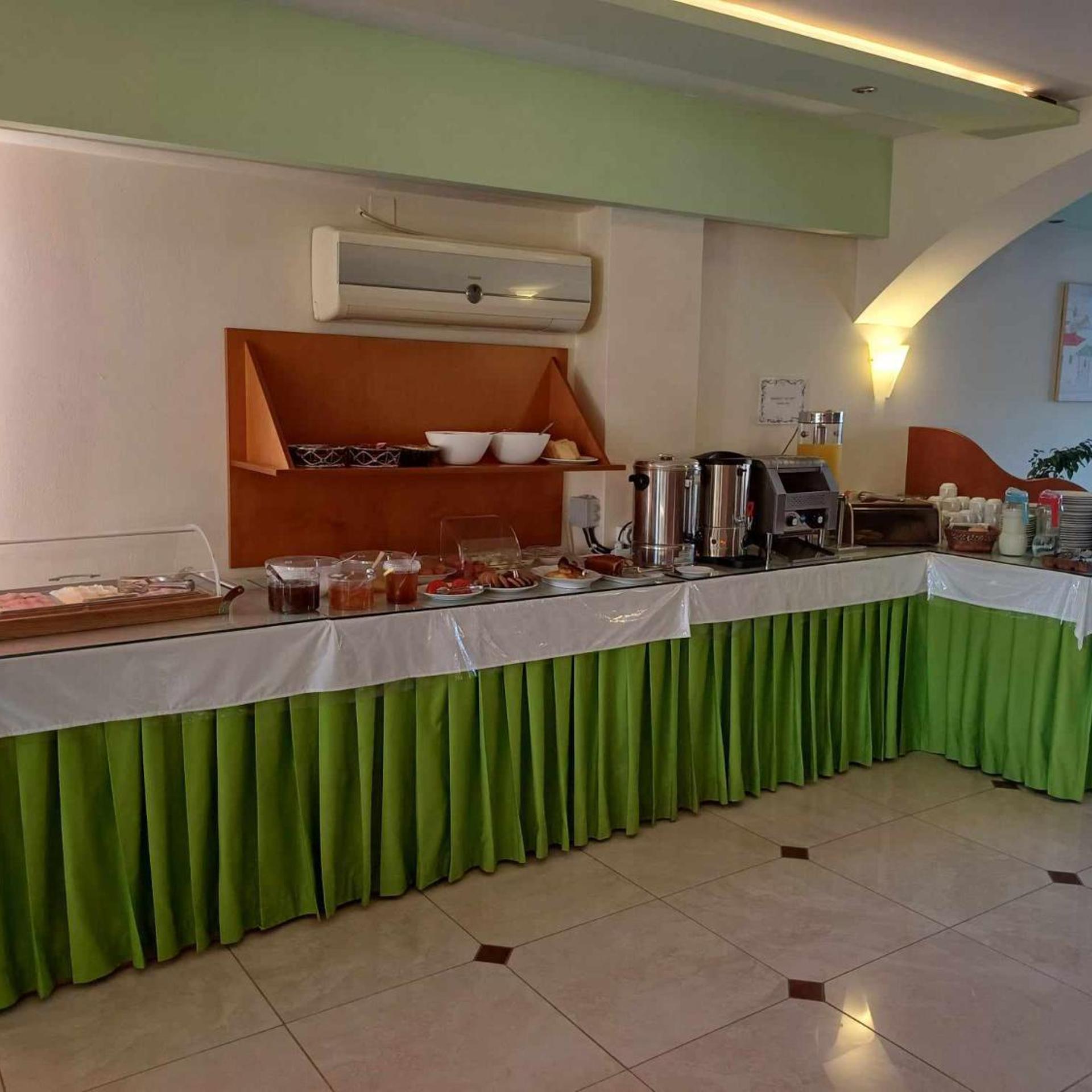Alex Luxury Apartments and Studios 12/60