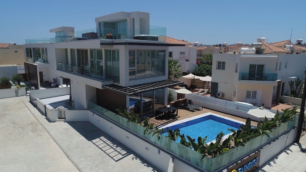 Sunrise Seaview Villas 3/49