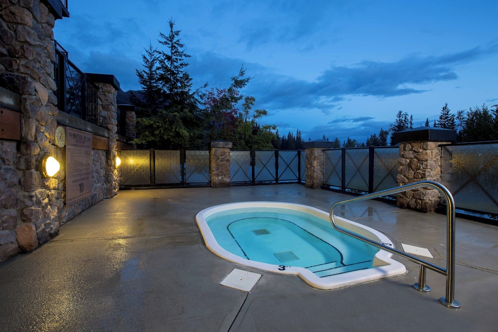 Glacier Mountaineer Lodge 21/32