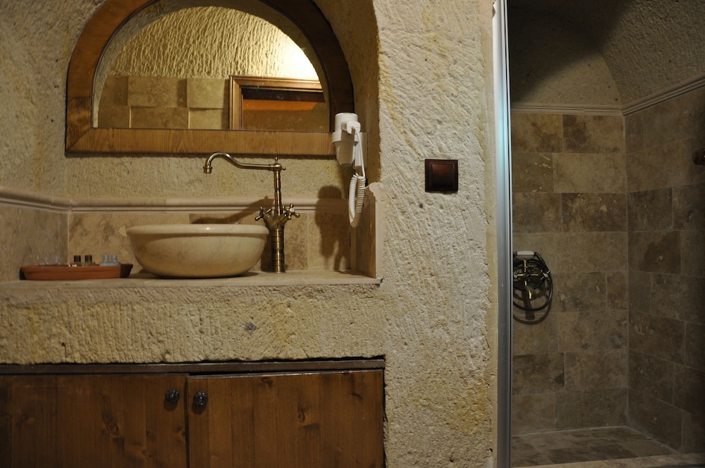Cavusin Cave House 27/50