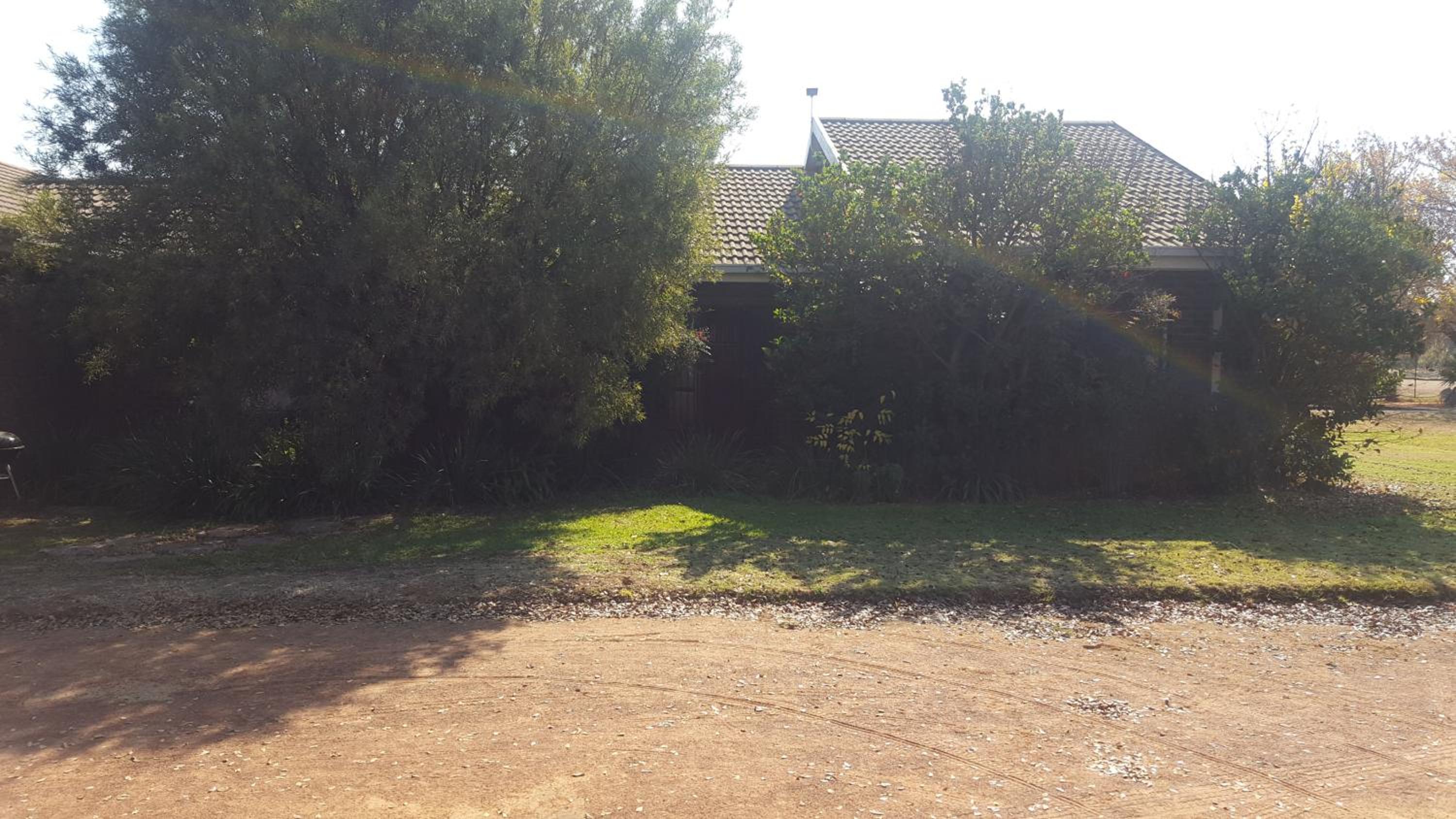 House, Cottage and Contractors Manor 26/35