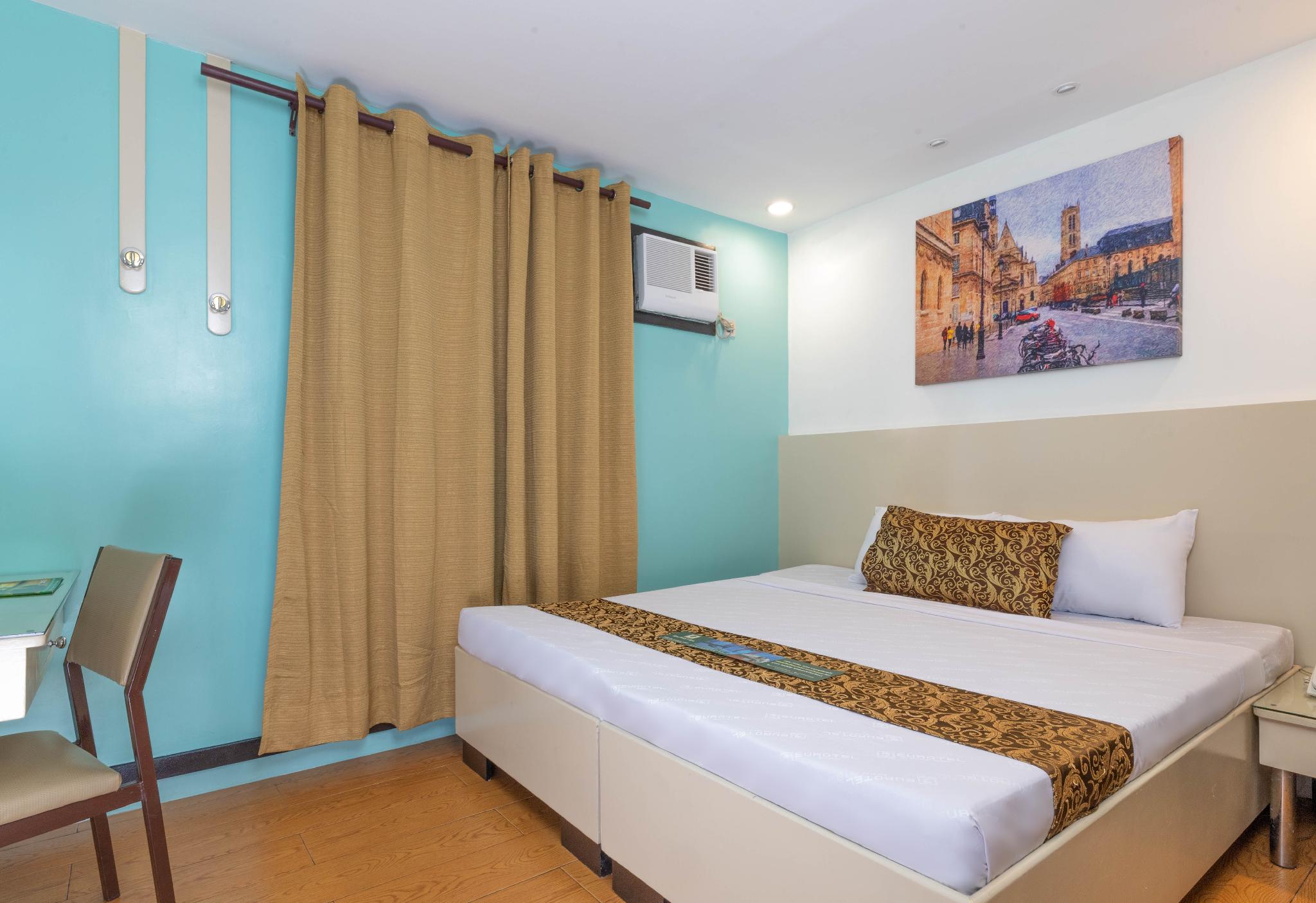 STANDARD, QUEEN BED